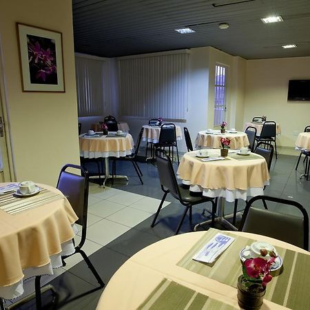 Krystal Hotel ماناوس المظهر الخارجي الصورة