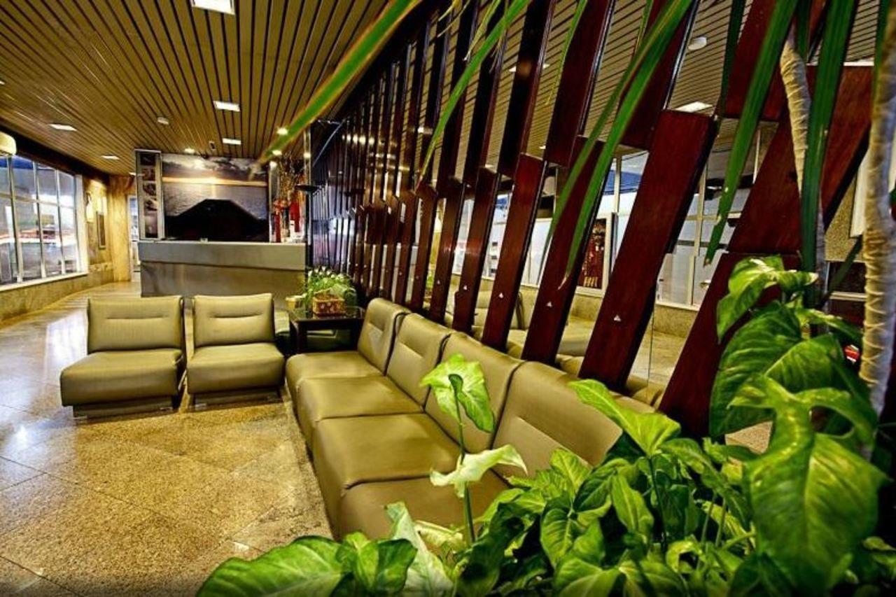 Krystal Hotel ماناوس المظهر الخارجي الصورة