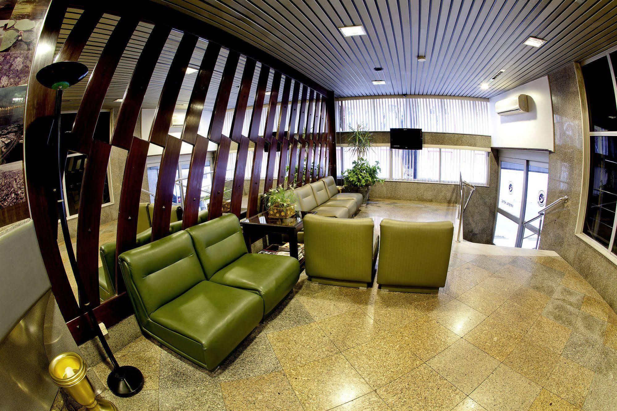 Krystal Hotel ماناوس المظهر الخارجي الصورة