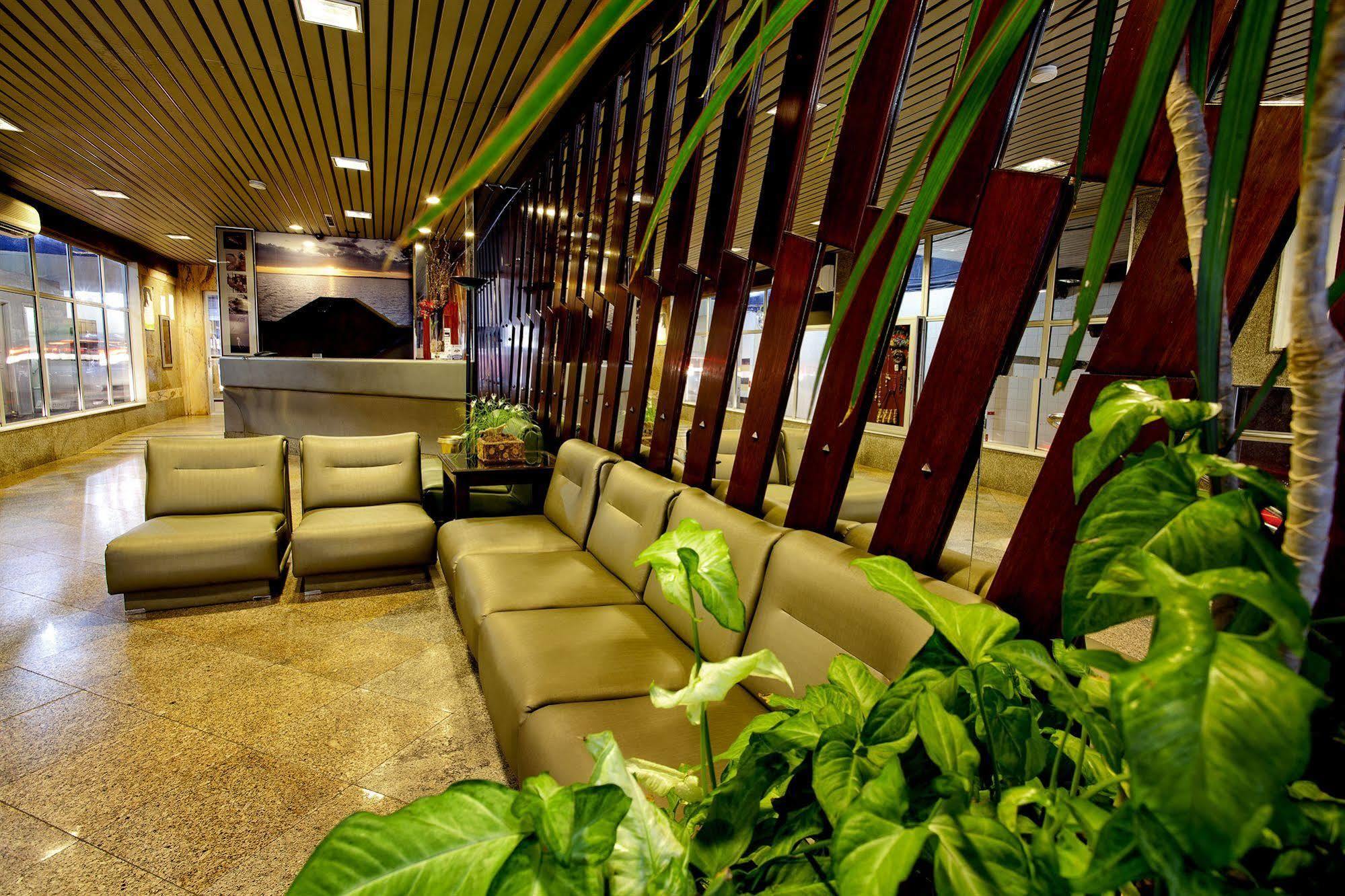 Krystal Hotel ماناوس المظهر الخارجي الصورة