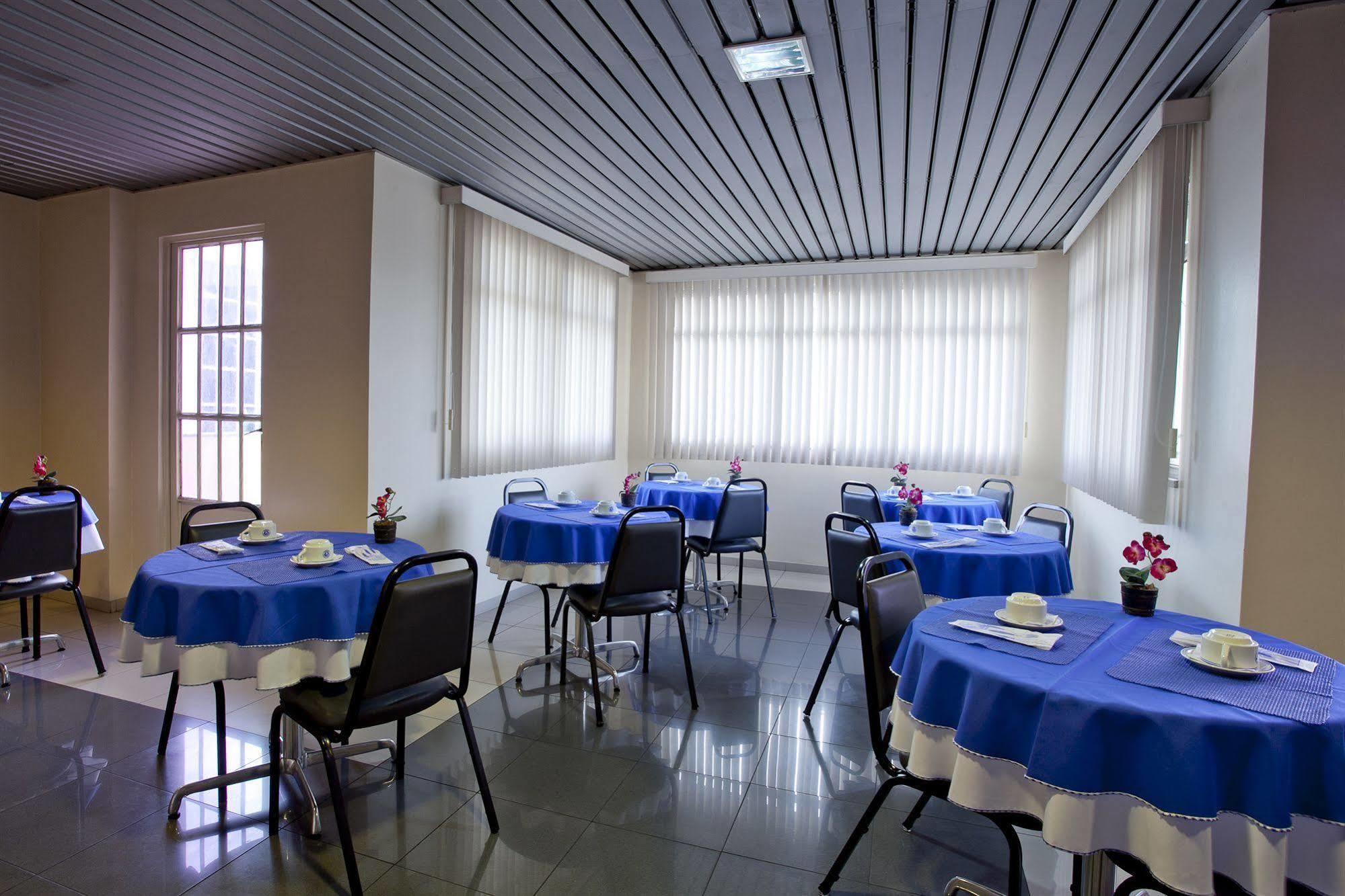 Krystal Hotel ماناوس المظهر الخارجي الصورة
