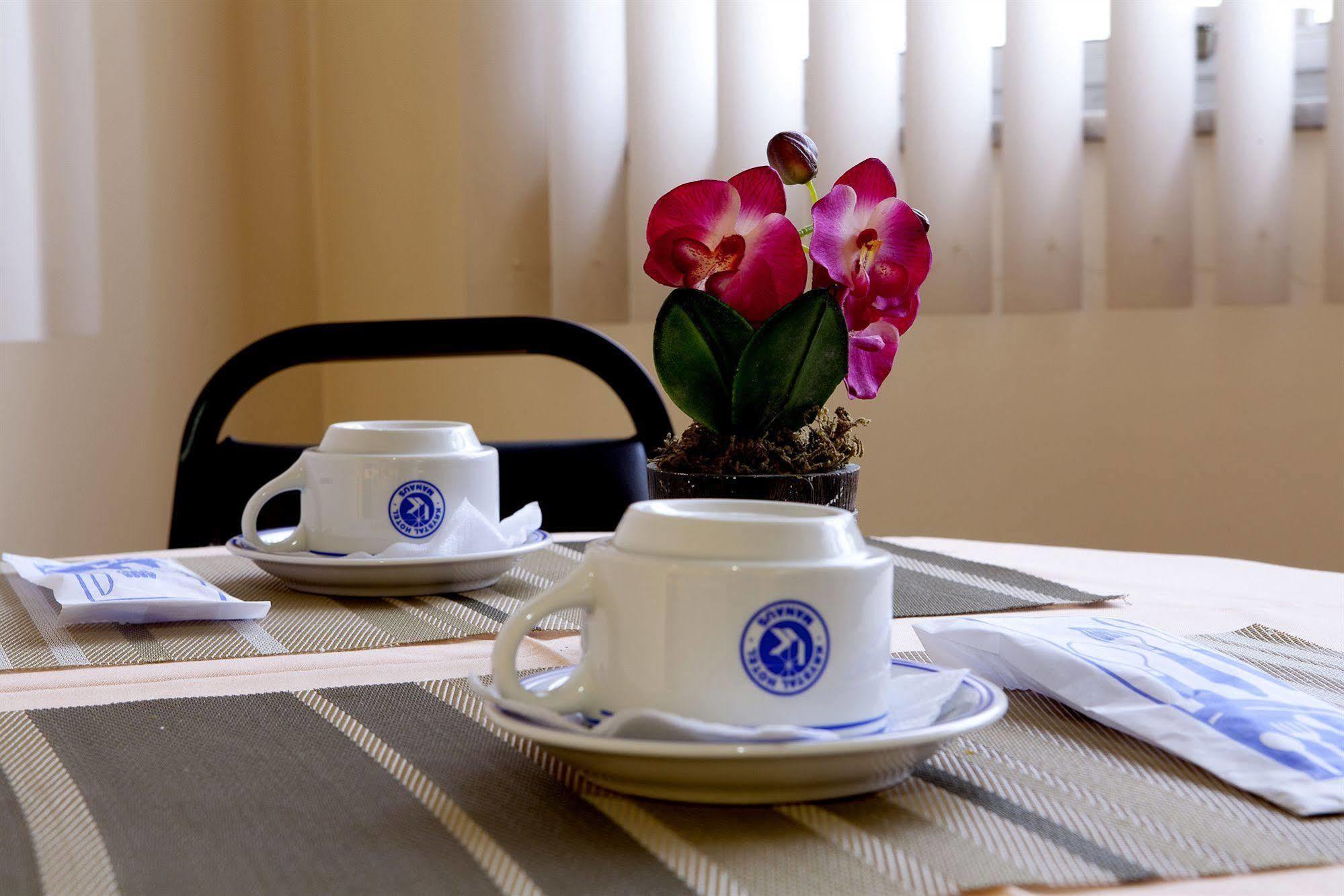Krystal Hotel ماناوس المظهر الخارجي الصورة