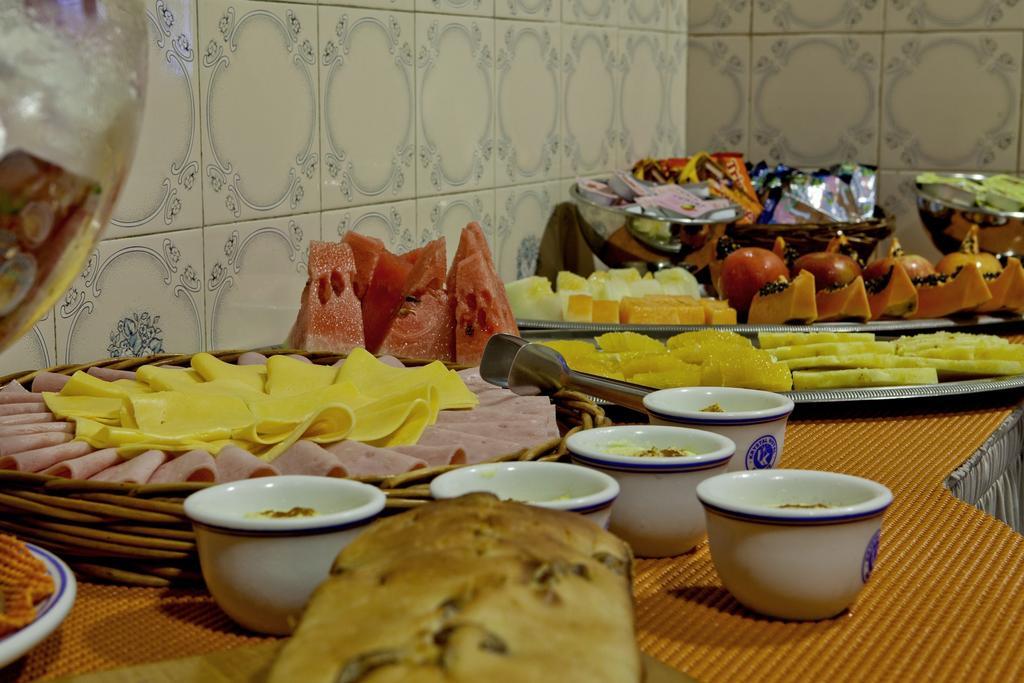 Krystal Hotel ماناوس المظهر الخارجي الصورة